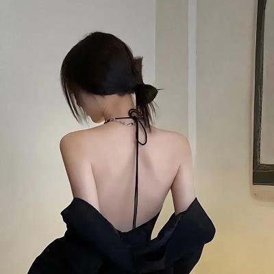 萘娅